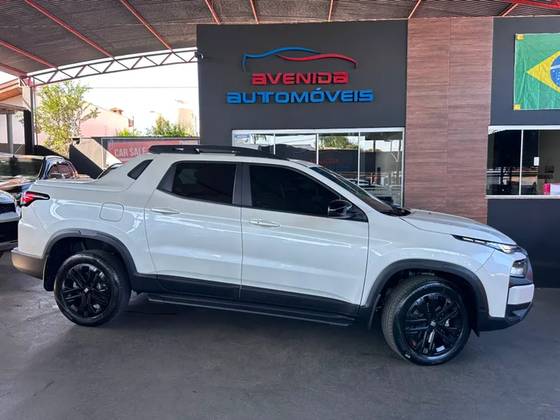 FIAT TORO 1.3 TURBO 270 FLEX ULTRA AT6 FIAT TORO 1.3 TURBO 270 FLEX ULTRA AT6